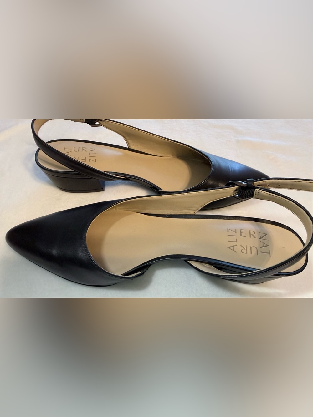 New Naturalizer Banks Leather Slingback D'Orsay Dress Pumps. Size 6M - Picture 8 of 10